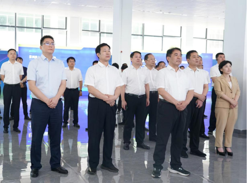 曹普華、李摯帶隊(duì)考察岳陽(yáng)高新技術(shù)產(chǎn)業(yè)園區(qū)項(xiàng)目