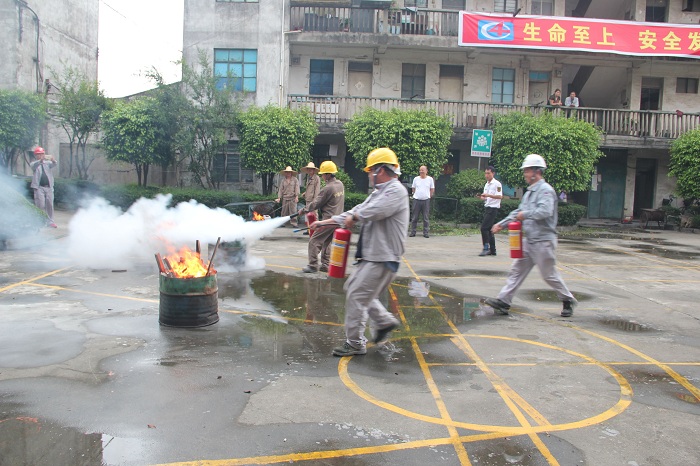 華南分公司開(kāi)展“關(guān)注消防、平安你我”的消防安全培訓(xùn)