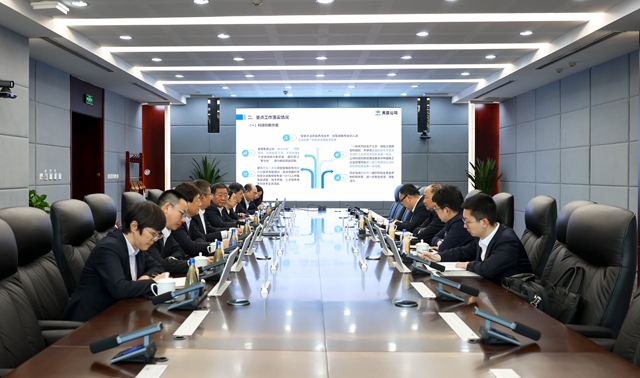 莫鼎革到天辰公司調(diào)研指導工作